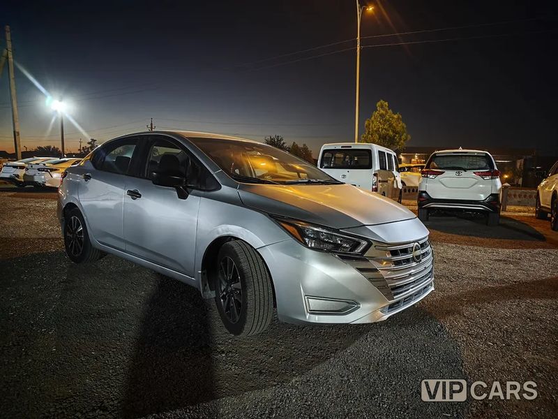 Nissan Versa, 2024