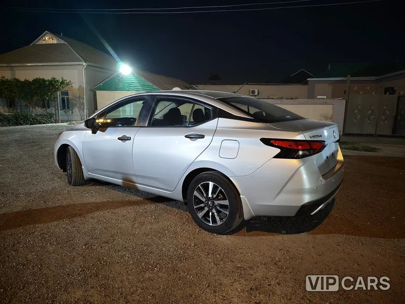 Nissan Versa, 2024