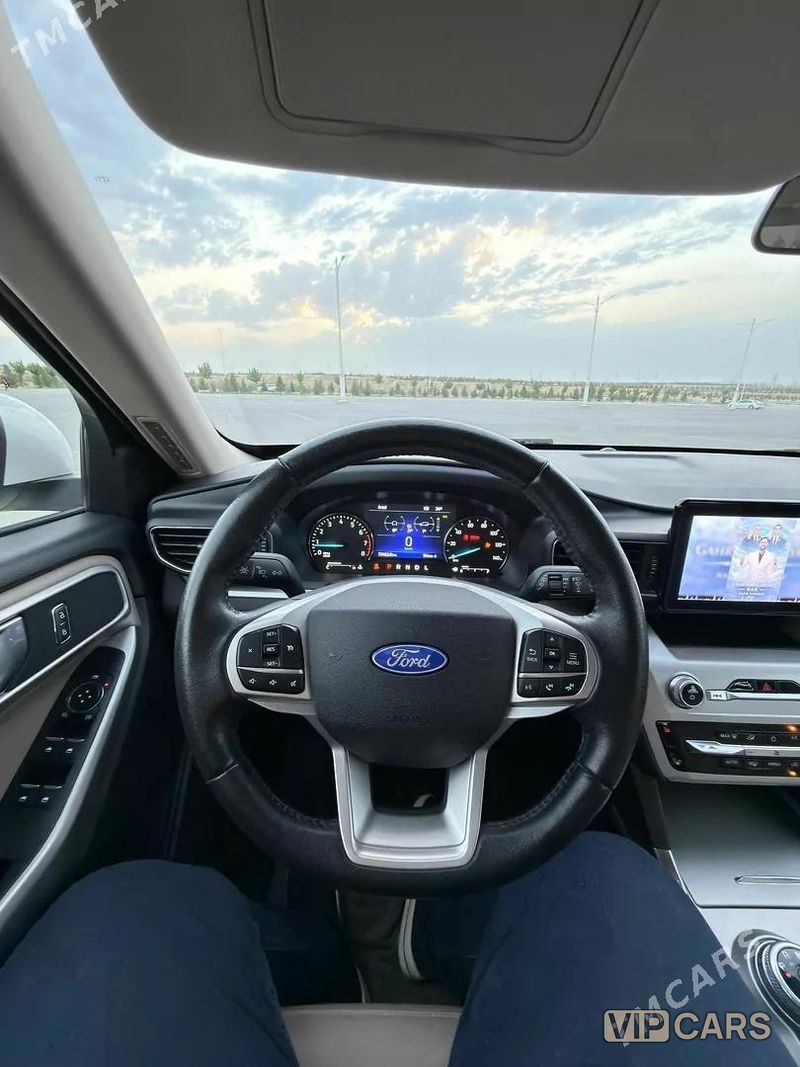Ford Explorer, 2022