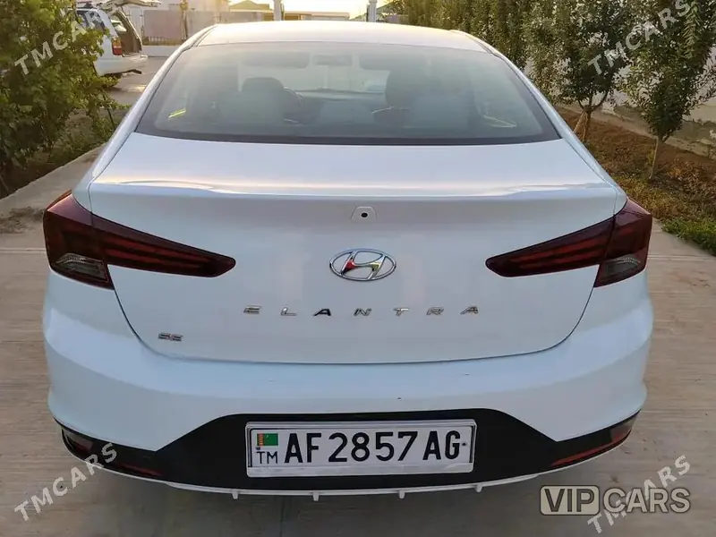 Hyundai Elantra, 2020 — фото 2