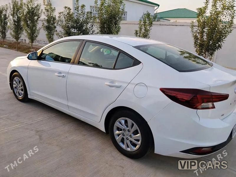 Hyundai Elantra, 2020