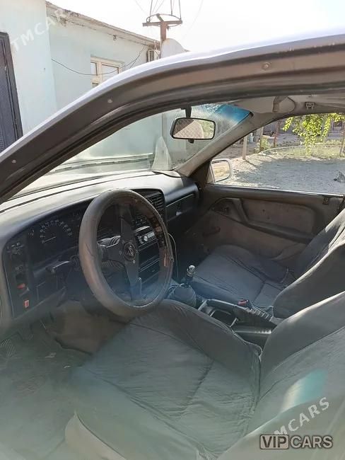 Opel Omega, 1991