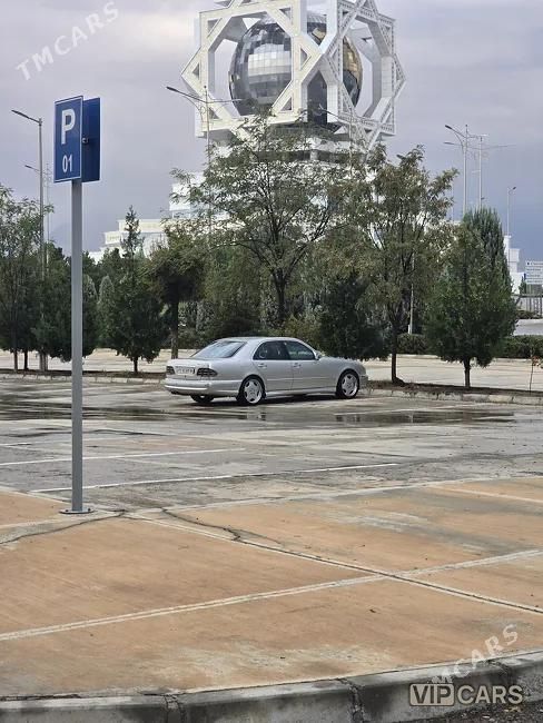 Mercedes-Benz E55 AMG, 2000