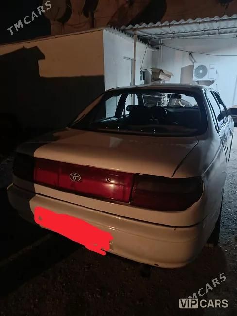 Toyota Carina, 1992