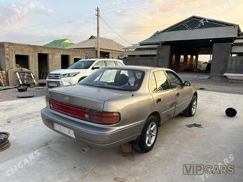Toyota Camry, 1994 — фото 1