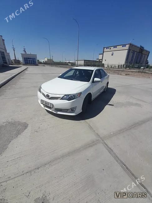 Toyota Camry, 2013