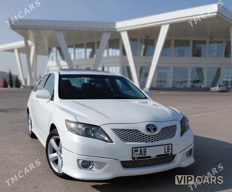 Toyota Camry, 2010