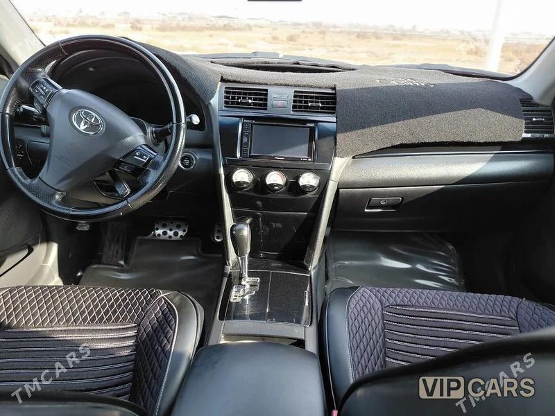 Toyota Camry, 2010