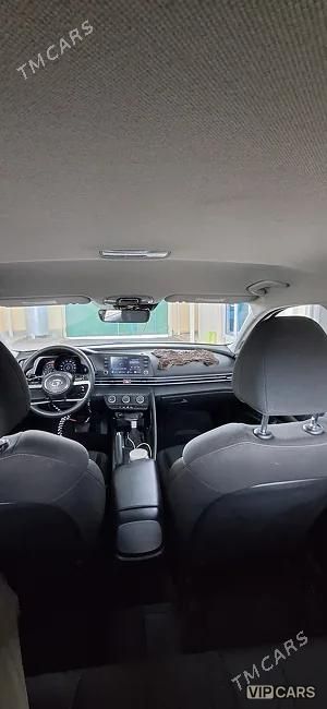 Hyundai Elantra, 2021