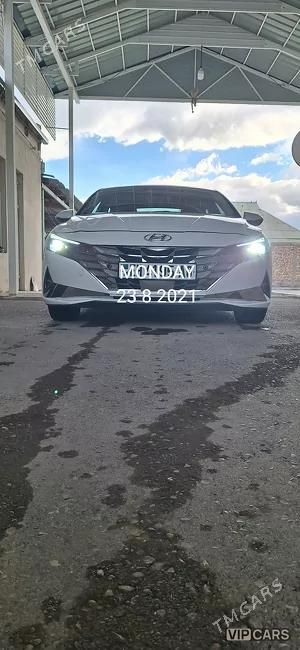 Hyundai Elantra, 2021