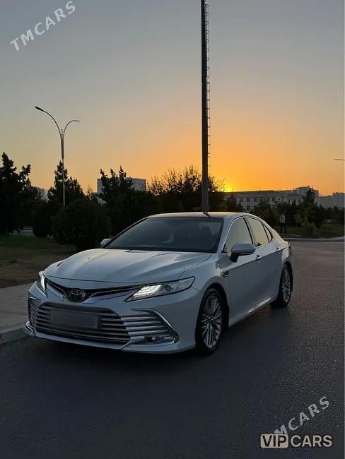 Toyota Camry, 2022