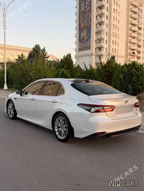 Toyota Camry, 2022