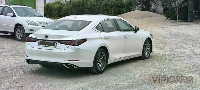 Lexus ES 350, 2022