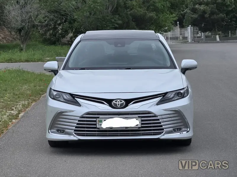 Toyota Camry, 2022 — фото 1