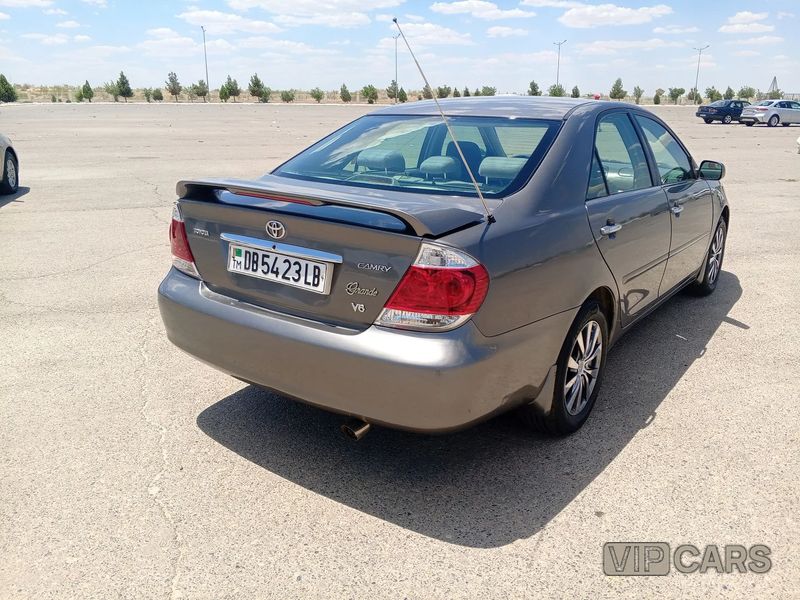 Toyota Camry, 2005