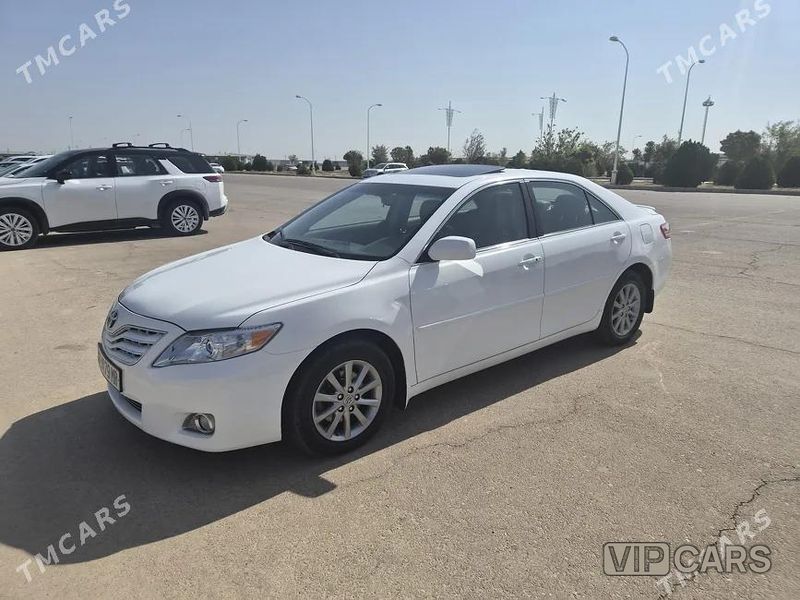 Toyota Camry, 2010
