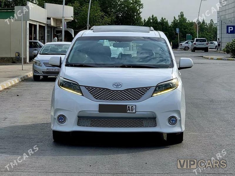 Toyota Sienna, 2015