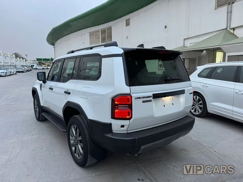 Toyota Land Cruiser Prado, 2025
