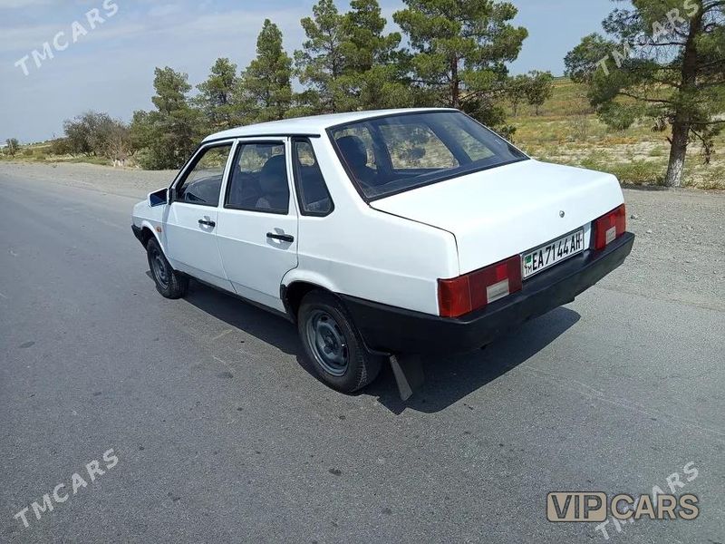 Lada 21099, 2001