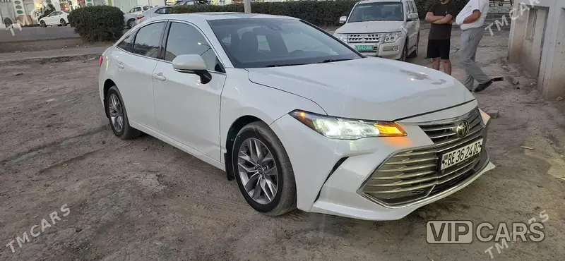 Toyota Avalon, 2020 — фото 1