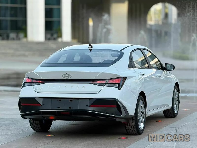 Hyundai Elantra, 2026