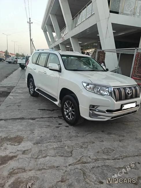 Toyota Land Cruiser Prado, 2023