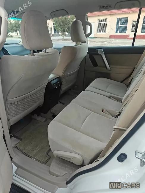 Toyota Land Cruiser Prado, 2023