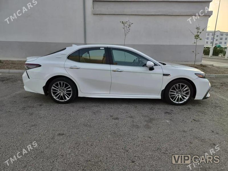 Toyota Camry, 2023