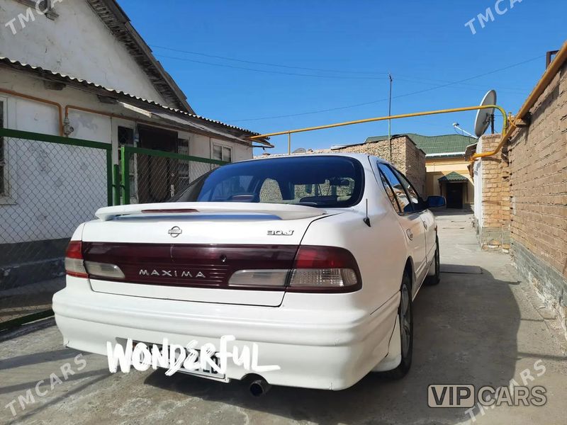 Nissan Maxima, 1999