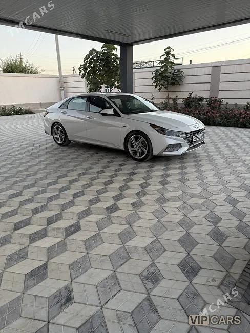 Hyundai Elantra, 2021