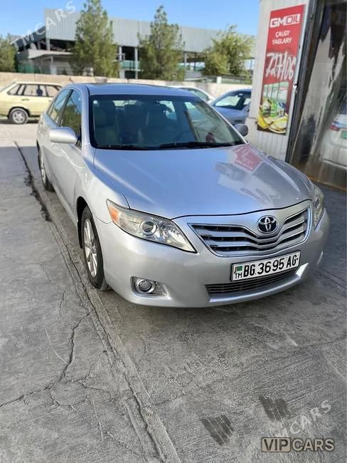 Toyota Camry, 2010