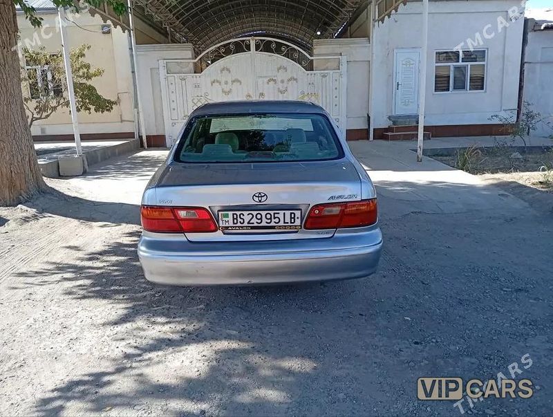 Toyota Avalon, 1999