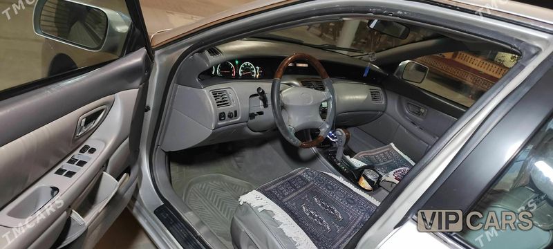Toyota Avalon, 2001