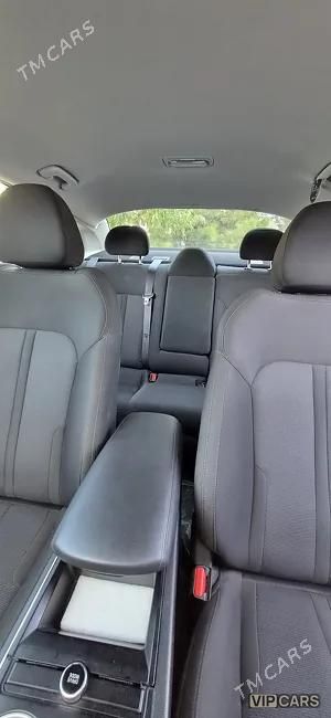 Kia K5, 2022