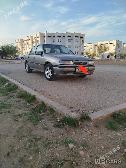 Opel Vectra, 1988