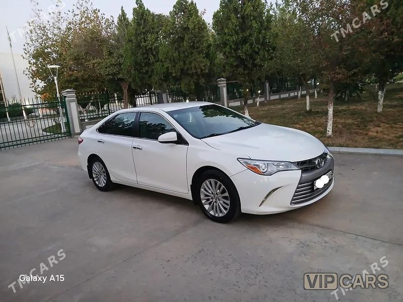 Toyota Camry, 2017