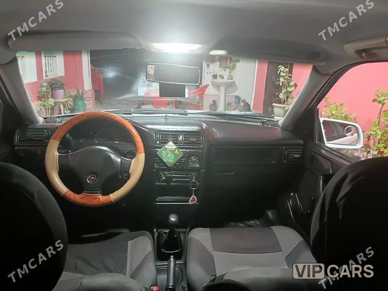 Opel Vectra, 1991