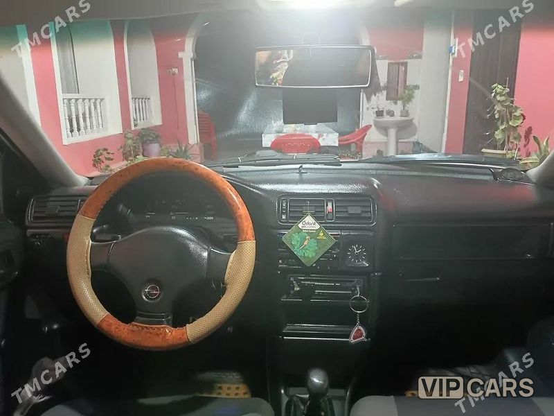 Opel Vectra, 1991