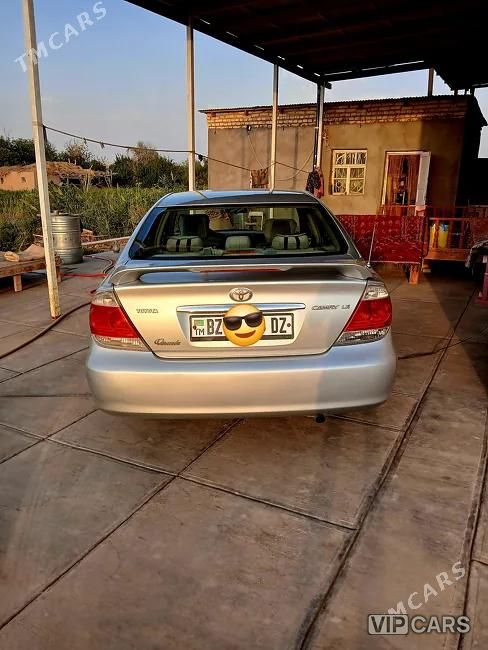 Toyota Camry, 2005