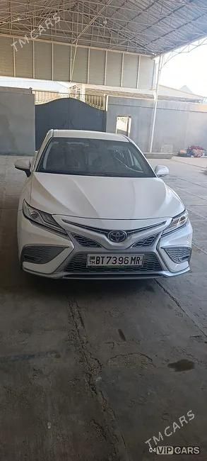 Toyota Camry, 2022