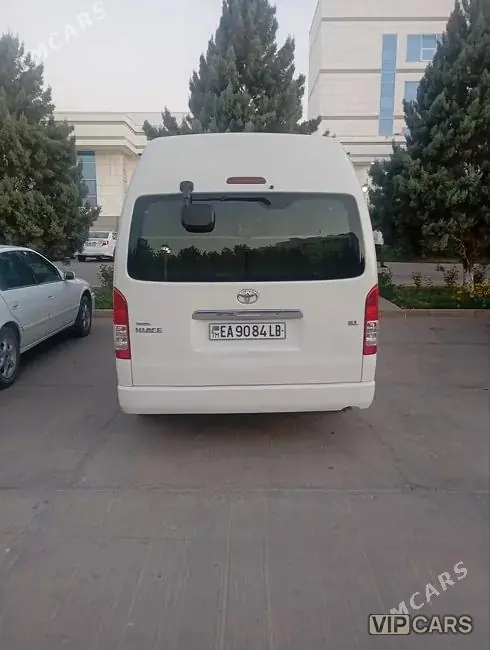 Toyota Hiace, 2015 — фото 3
