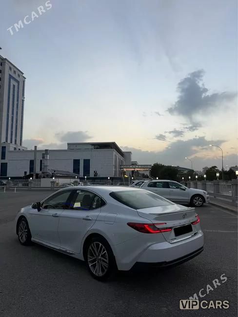 Toyota Camry, 2025