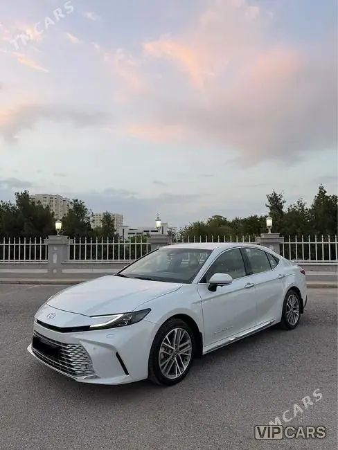 Toyota Camry, 2025 — фото 4
