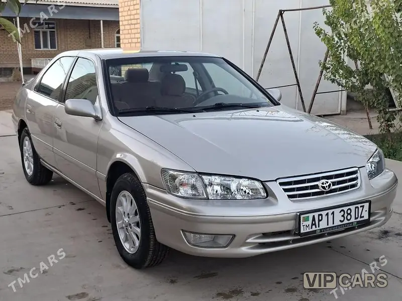 Toyota Camry, 2001 — фото 1