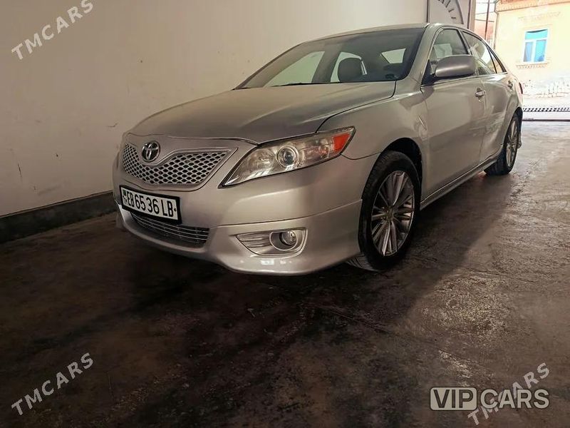 Toyota Camry, 2010