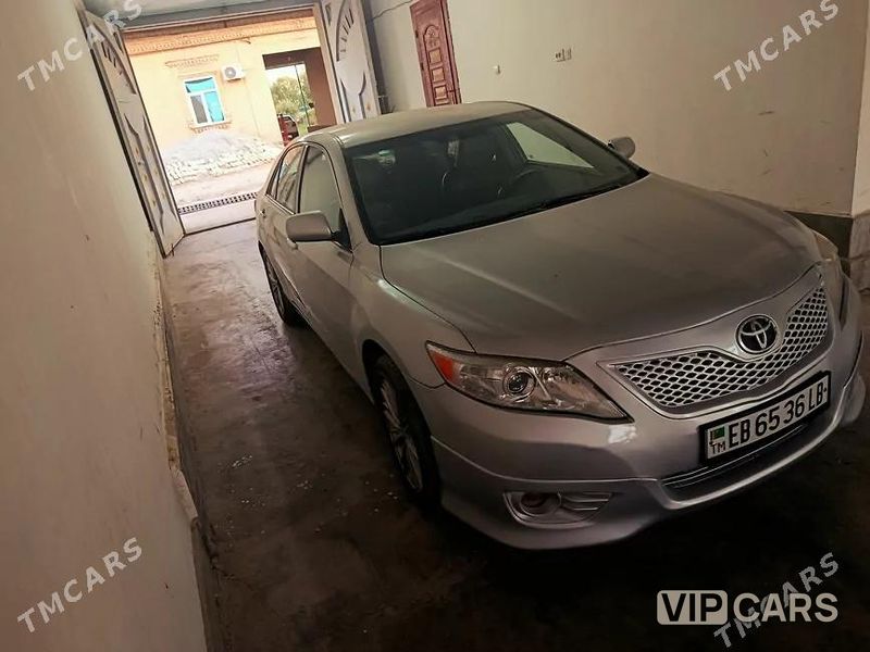 Toyota Camry, 2010