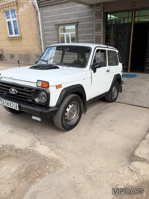 Lada Niva, 1982