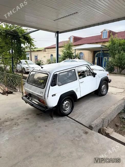 Lada Niva, 1982