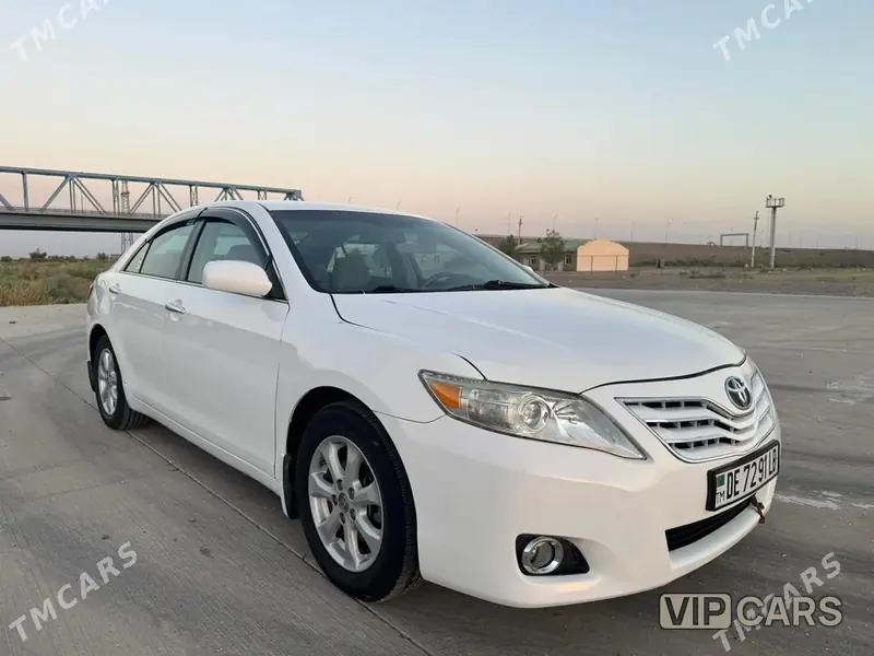 Toyota Camry, 2011 — фото 2