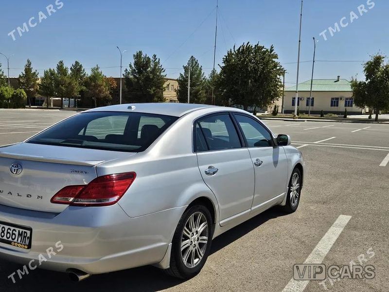 Toyota Avalon, 2005